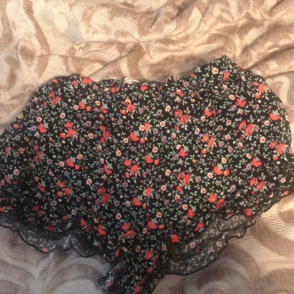 Flowery shorts